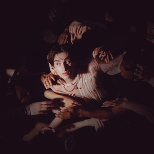 老师让我吃她胸🐻摸她奶
